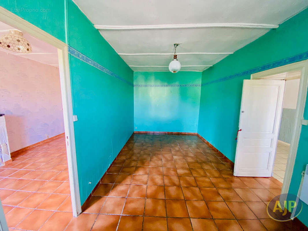 Maison à SAINT-GERMAIN-D'ESTEUIL