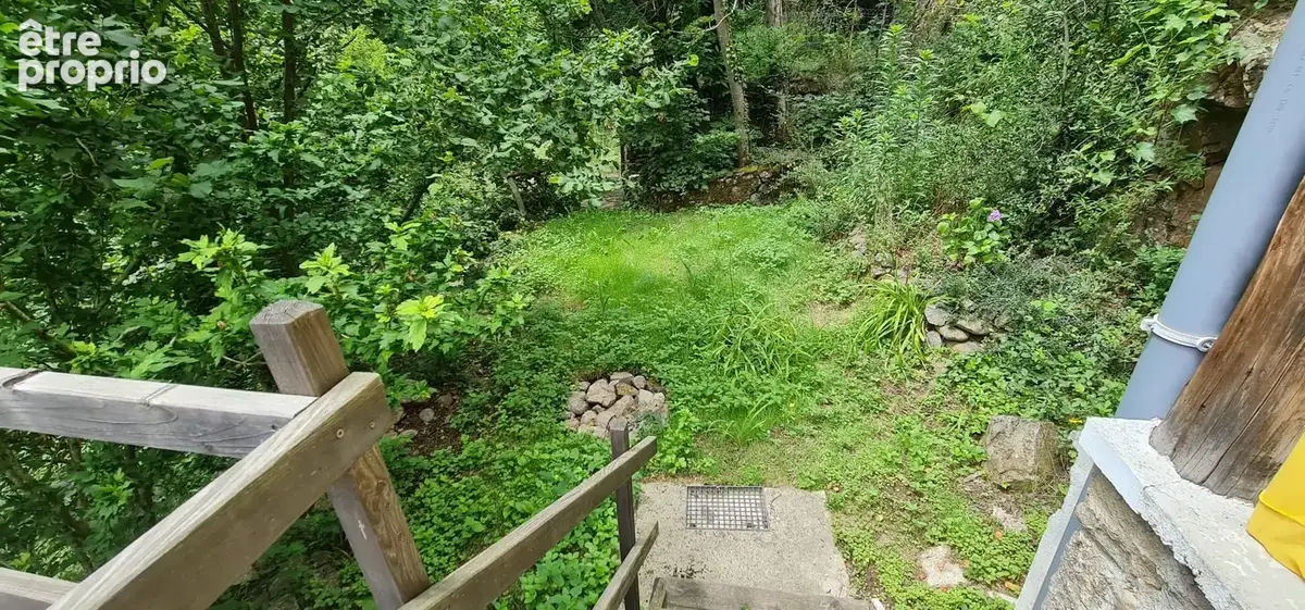 Maison et jardin en bordure de rivière - à rafraîchir - bon toit - photo 23
