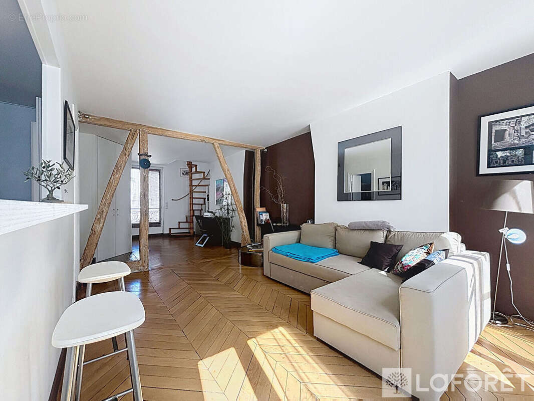 Appartement à PARIS-2E