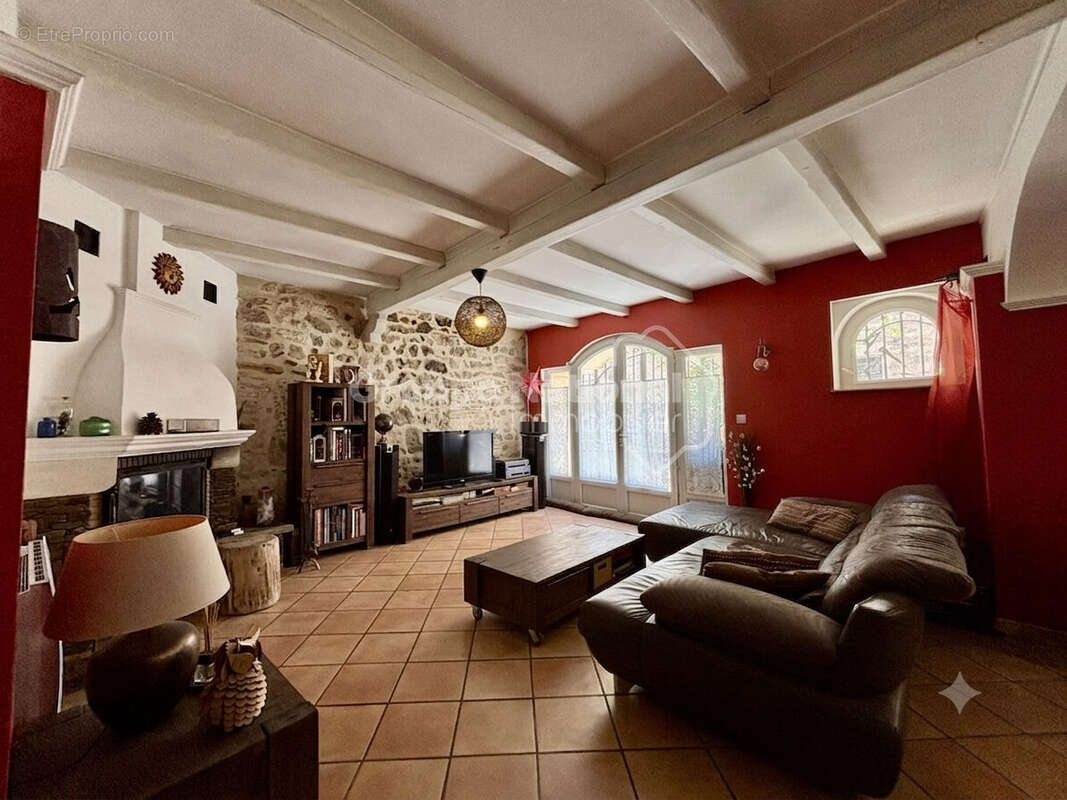 Maison Saint Nazaire de Pezan 6 pièce(s) 117 m2 avec terrasse et piscine - photo 5