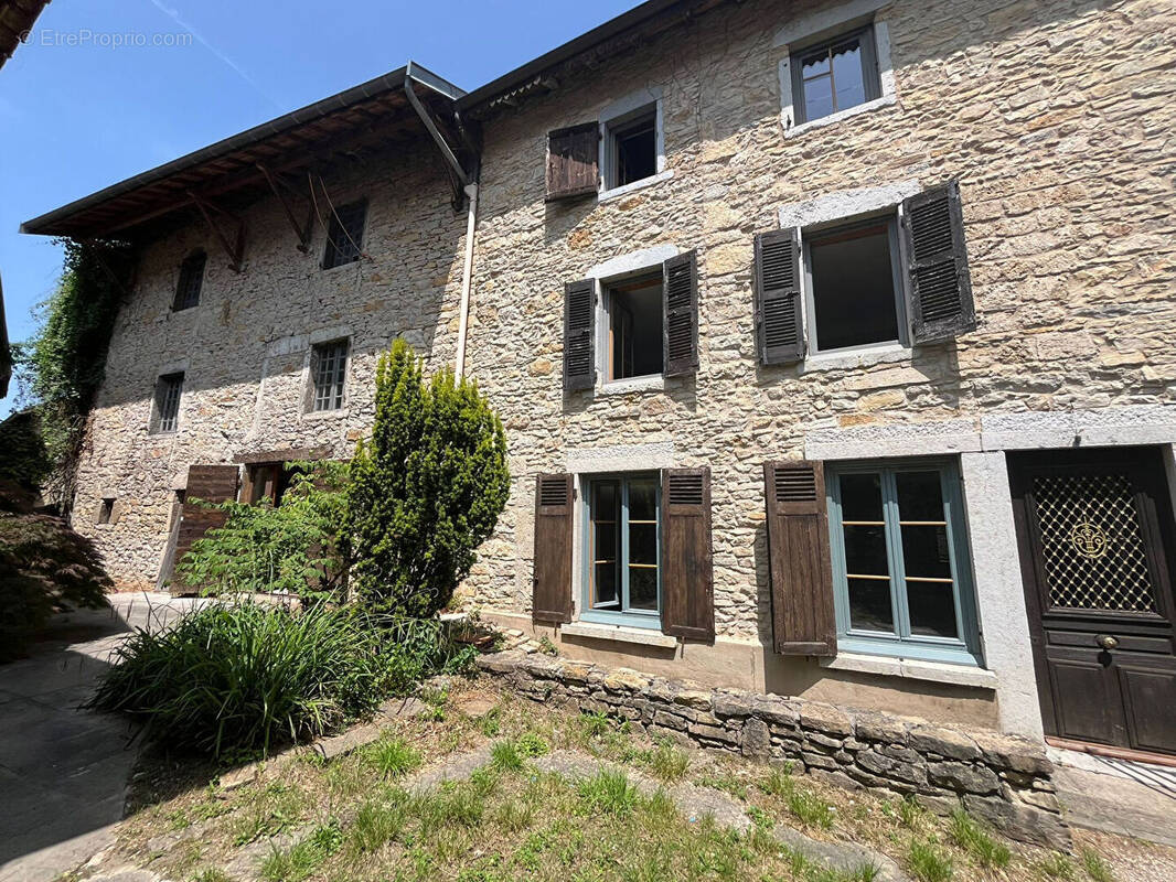 Maison à VERTRIEU