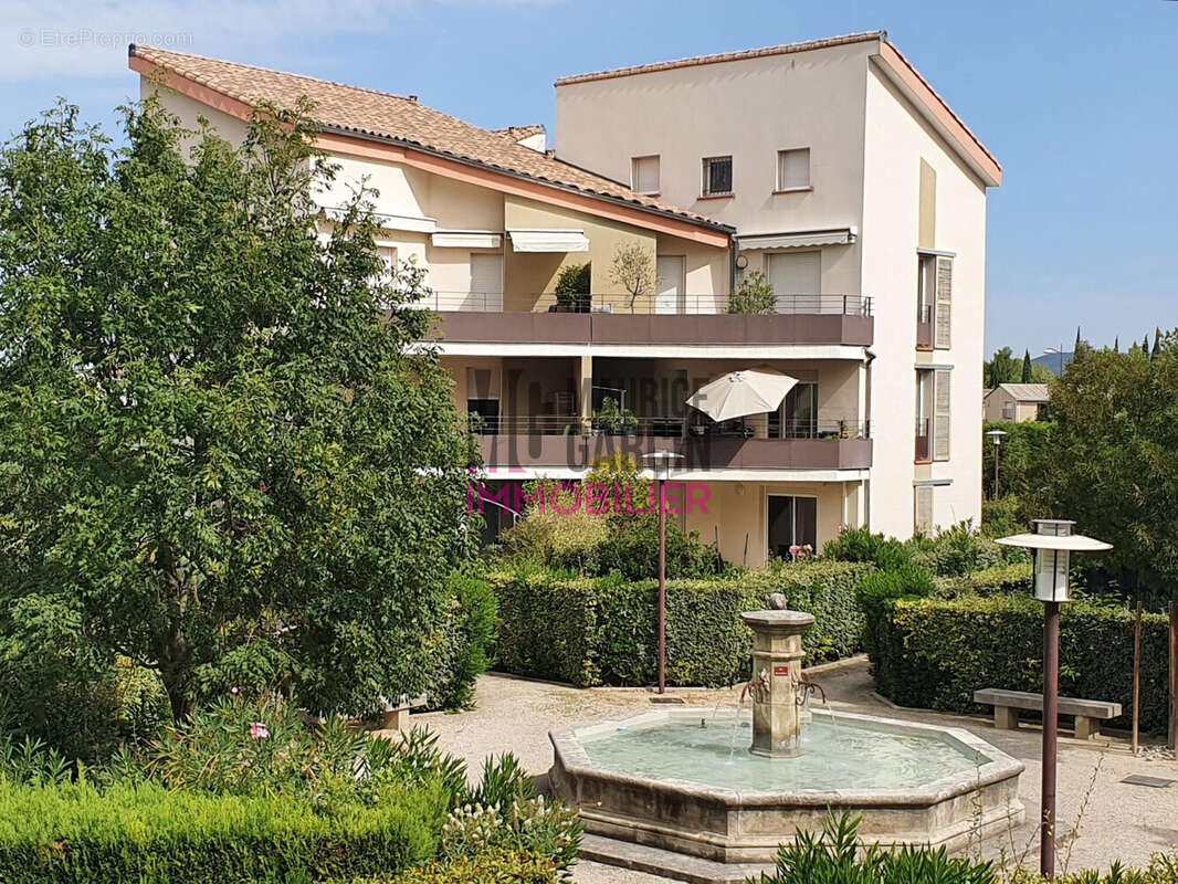 Appartement à L&#039;ISLE-SUR-LA-SORGUE