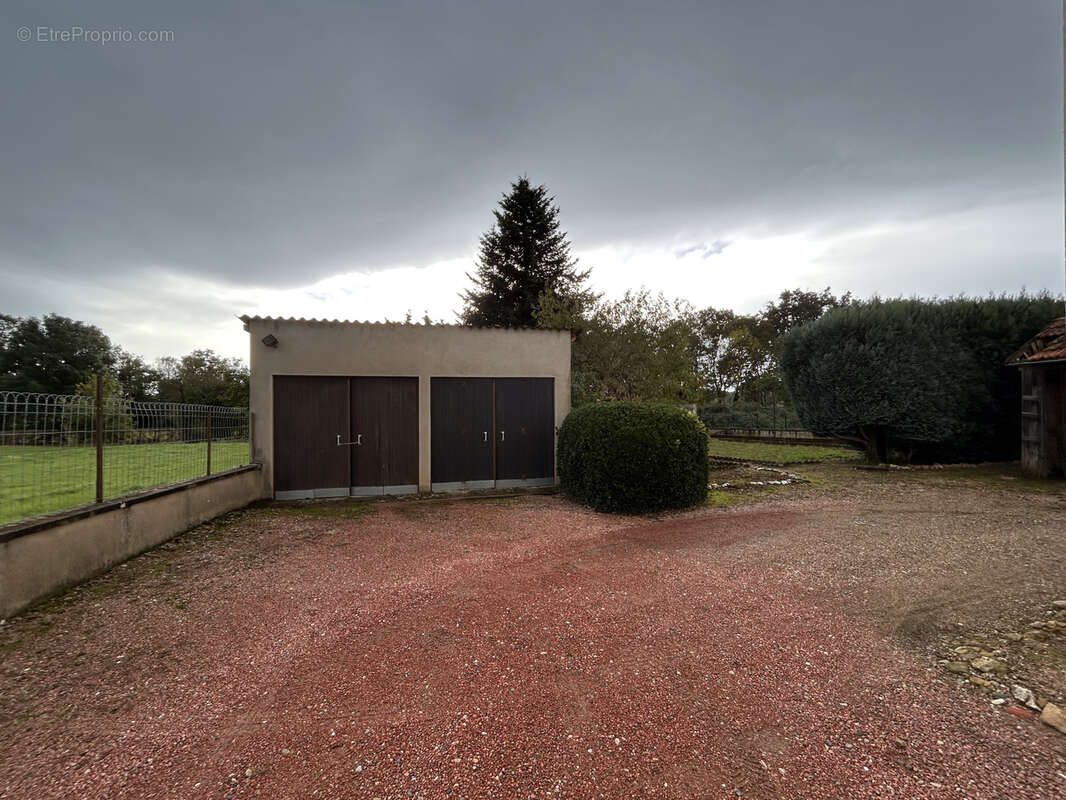 Maison à SAINT-NIZIER-SOUS-CHARLIEU