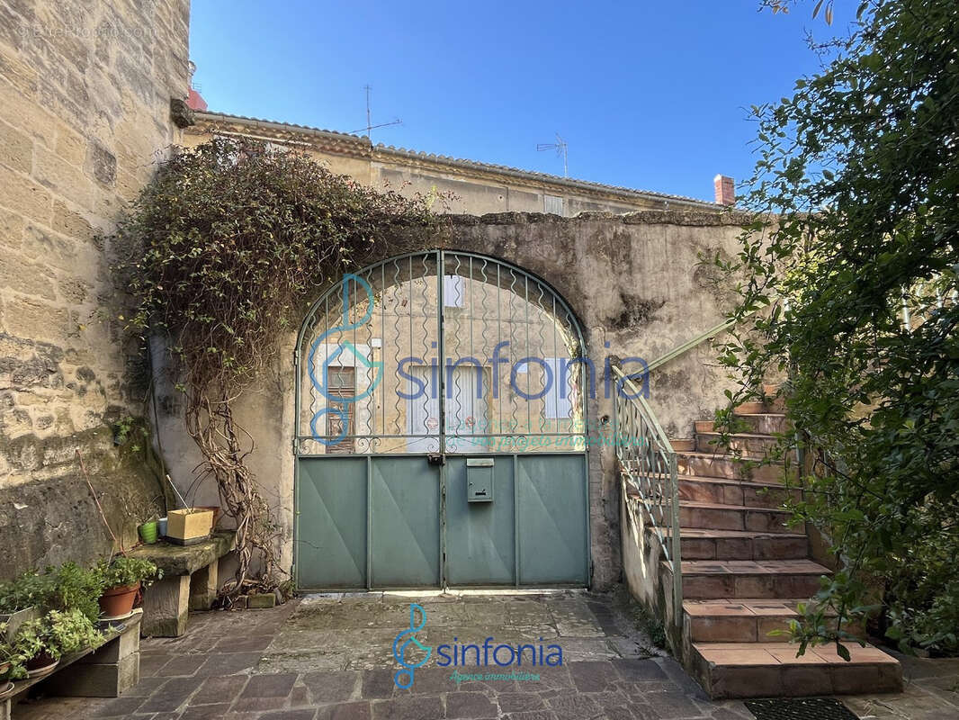 Maison à UZES