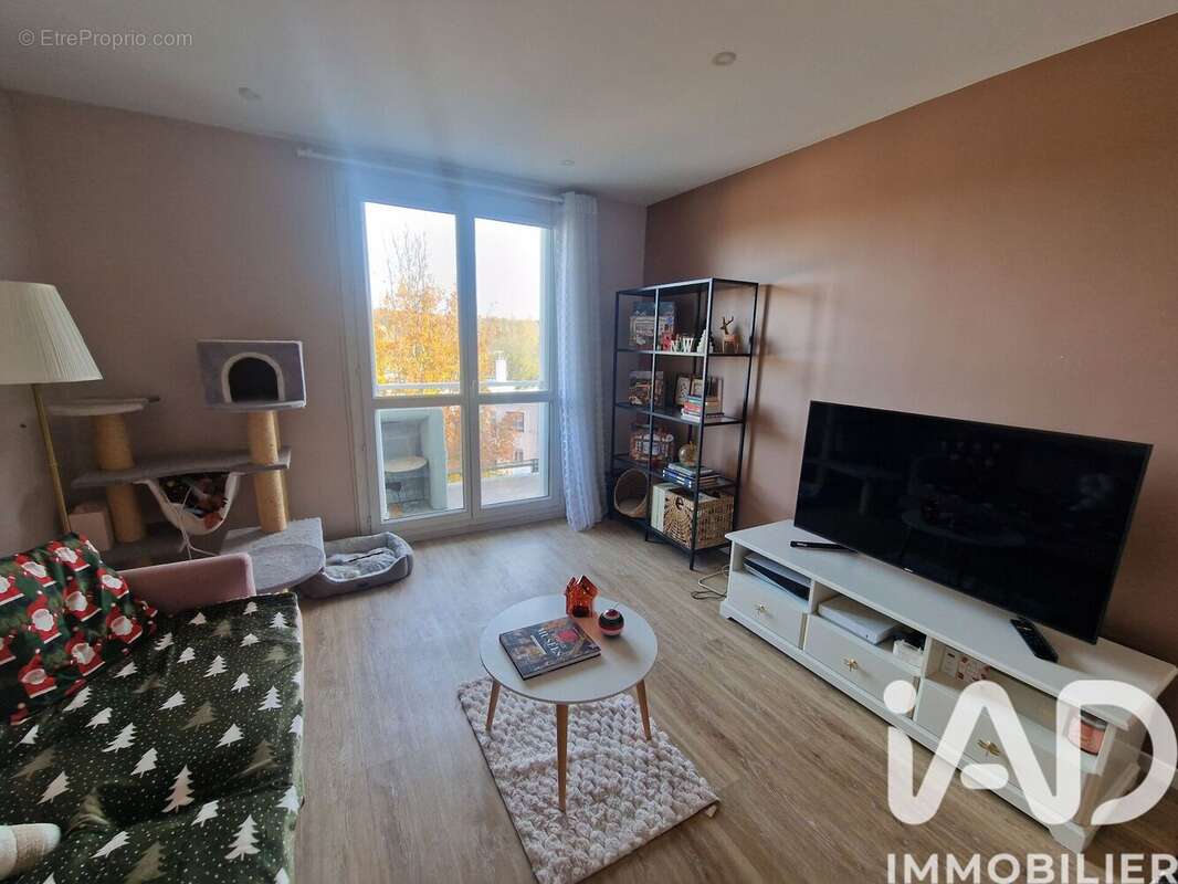 Photo 2 - Appartement à SAINT-FARGEAU-PONTHIERRY