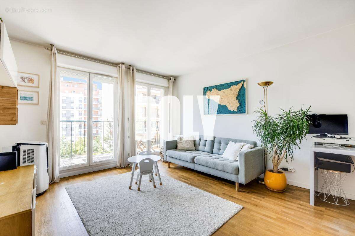 Appartement à MONTROUGE