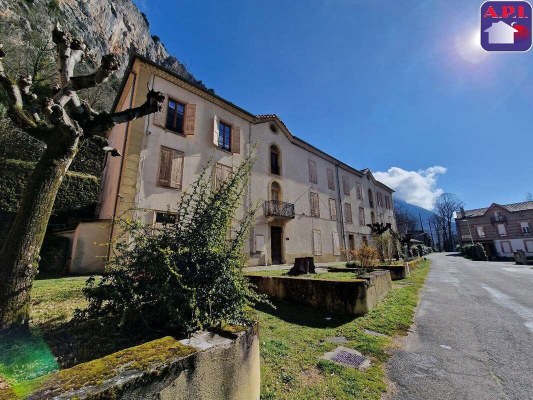 Appartement à TARASCON-SUR-ARIEGE