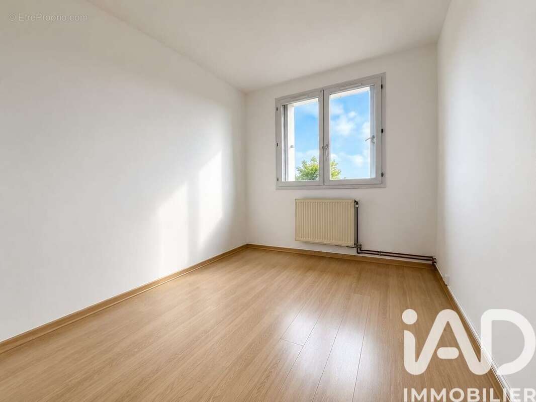 Appartement 75 m² à Charleville-Mezieres  - photo 6
