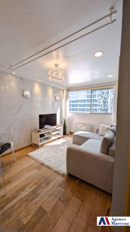 Appartement à COURBEVOIE