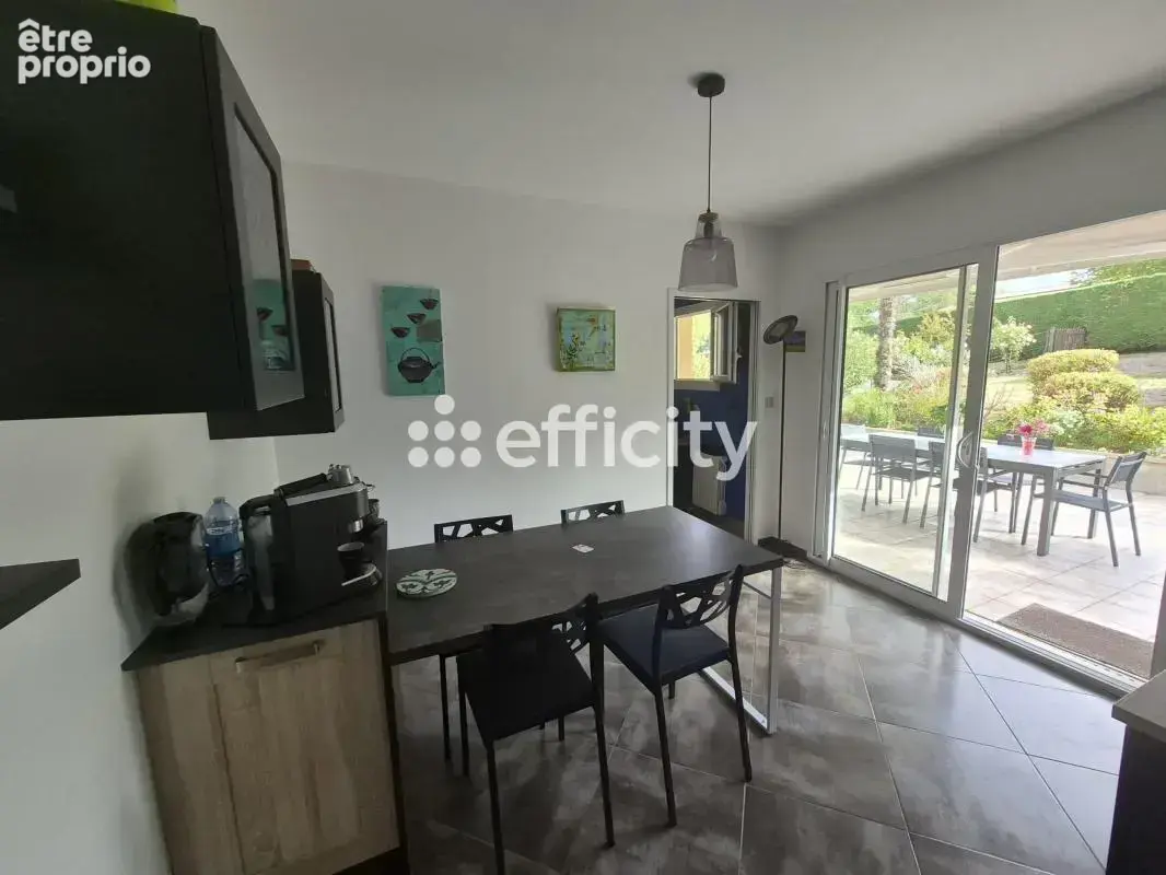 Maison 174 m² à Confolens  - photo 6
