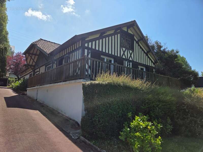 Maison à TROUVILLE-SUR-MER