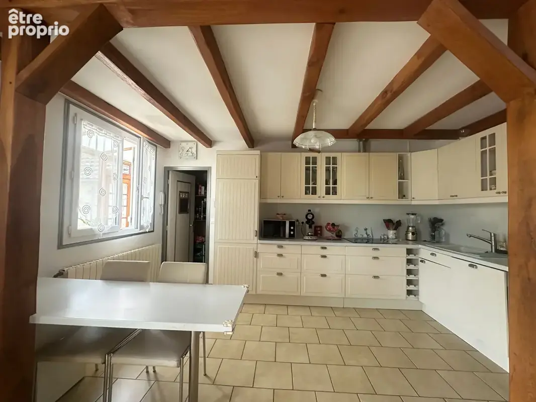 Maison familiale de 7 pièces, 4 chambres sur 1390 m² de jardin - photo 5