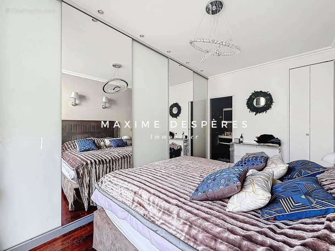 Appartement à PARIS-17E