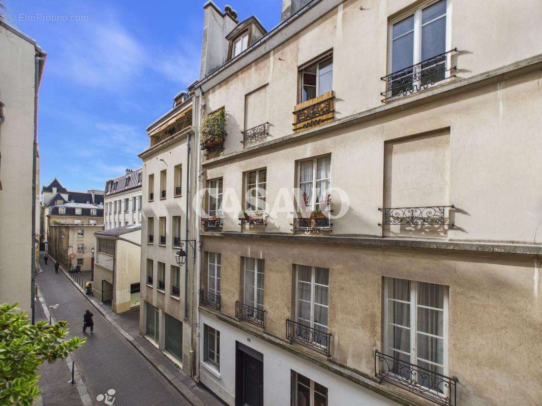 Appartement à PARIS-3E