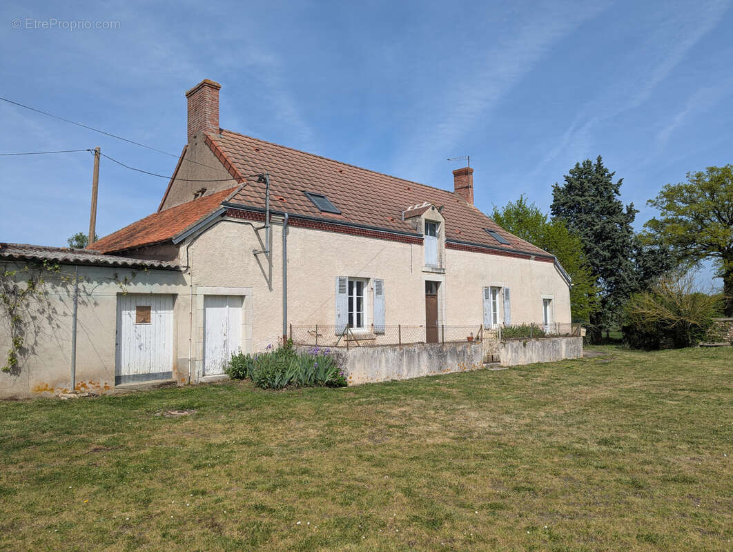 Maison à NEUVY-SAINT-SEPULCHRE