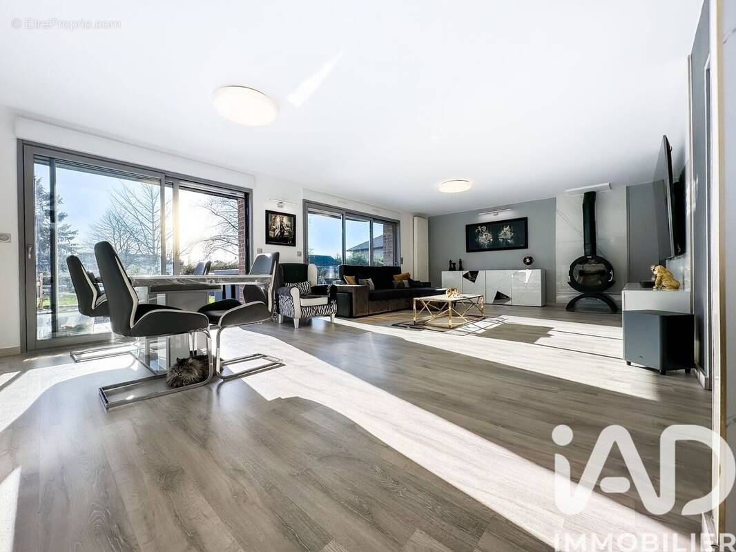 Photo 1 - Maison à PETITE-FORET