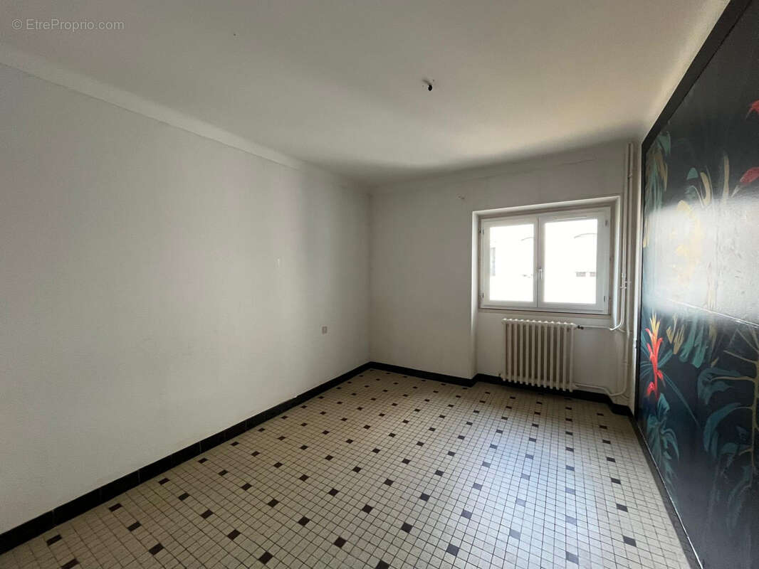 Centre Limoux - Maison T4 avec double garage et cour - photo 5