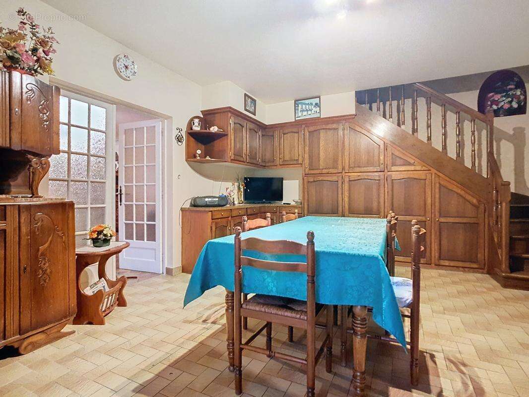 Maison à TINTENIAC