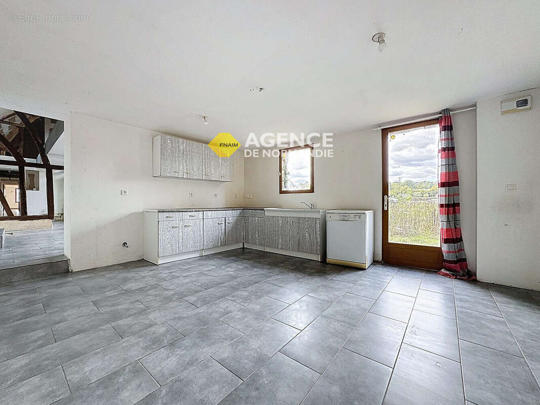Maison 156 m² à Villers-En-Ouche  - photo 5