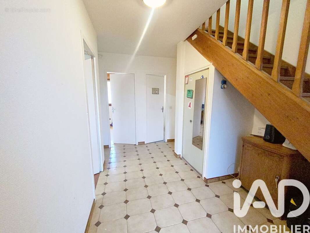 Photo 2 - Maison à BRIE-COMTE-ROBERT