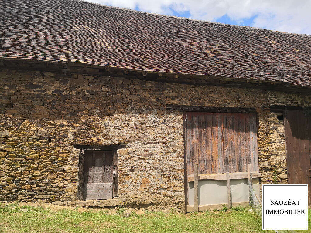 Maison à MAGNAC-BOURG