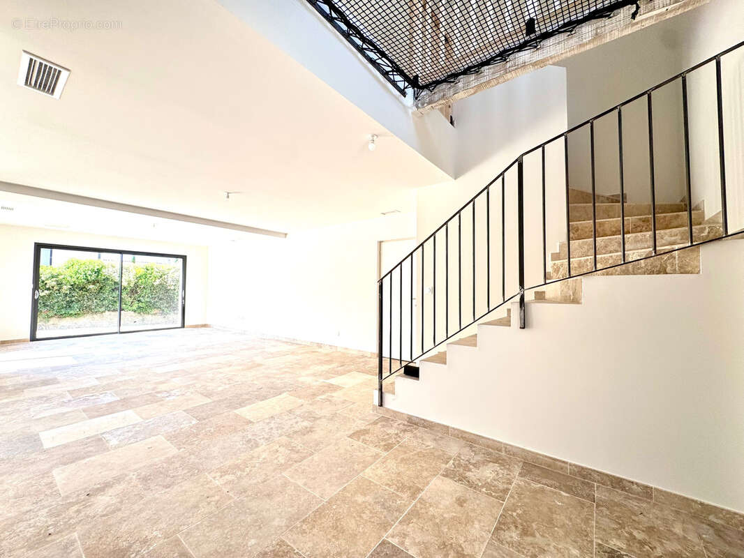 Maison à VAISON-LA-ROMAINE