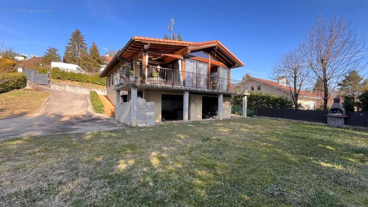 Maison à CRANVES-SALES