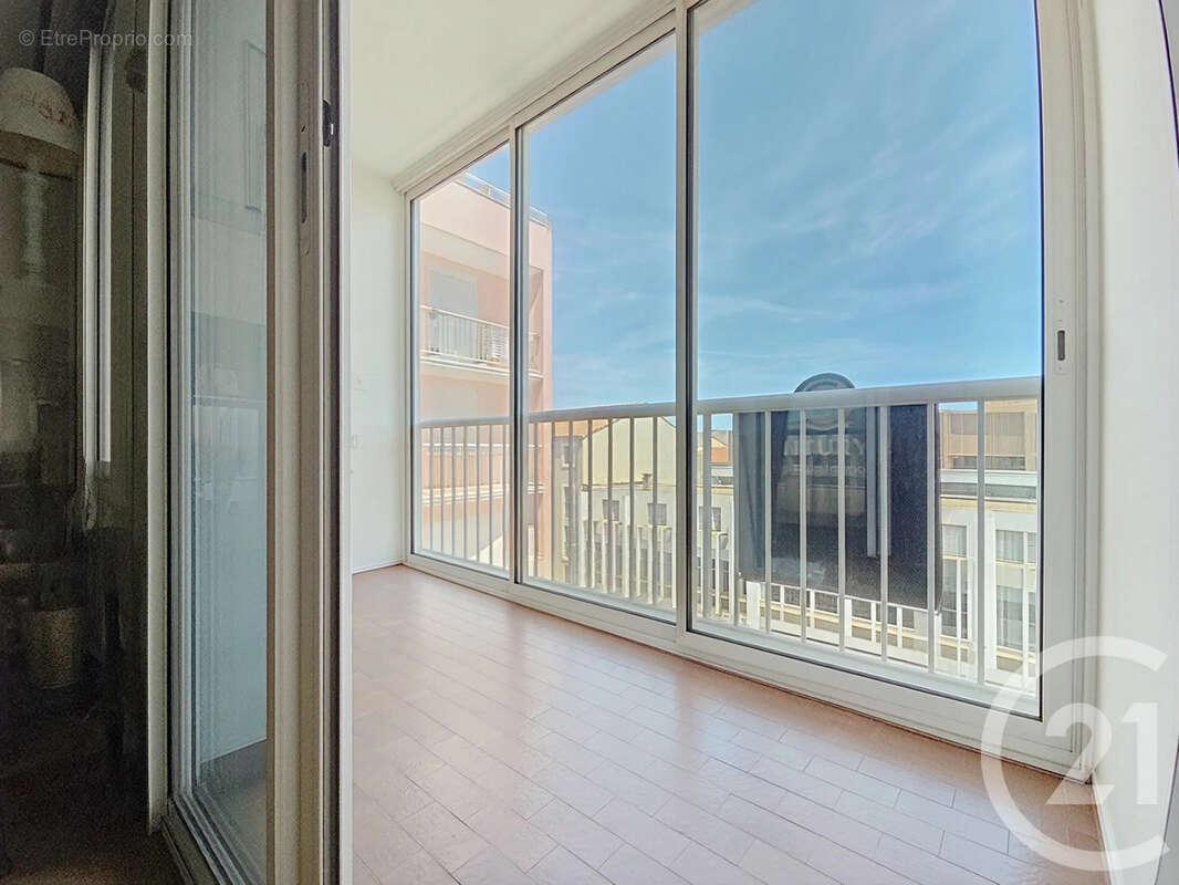 Appartement 73 m² à Sete  - photo 8