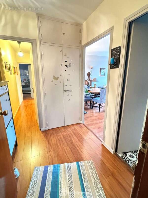 Commençons par l&#039;entrée - Appartement à RIS-ORANGIS