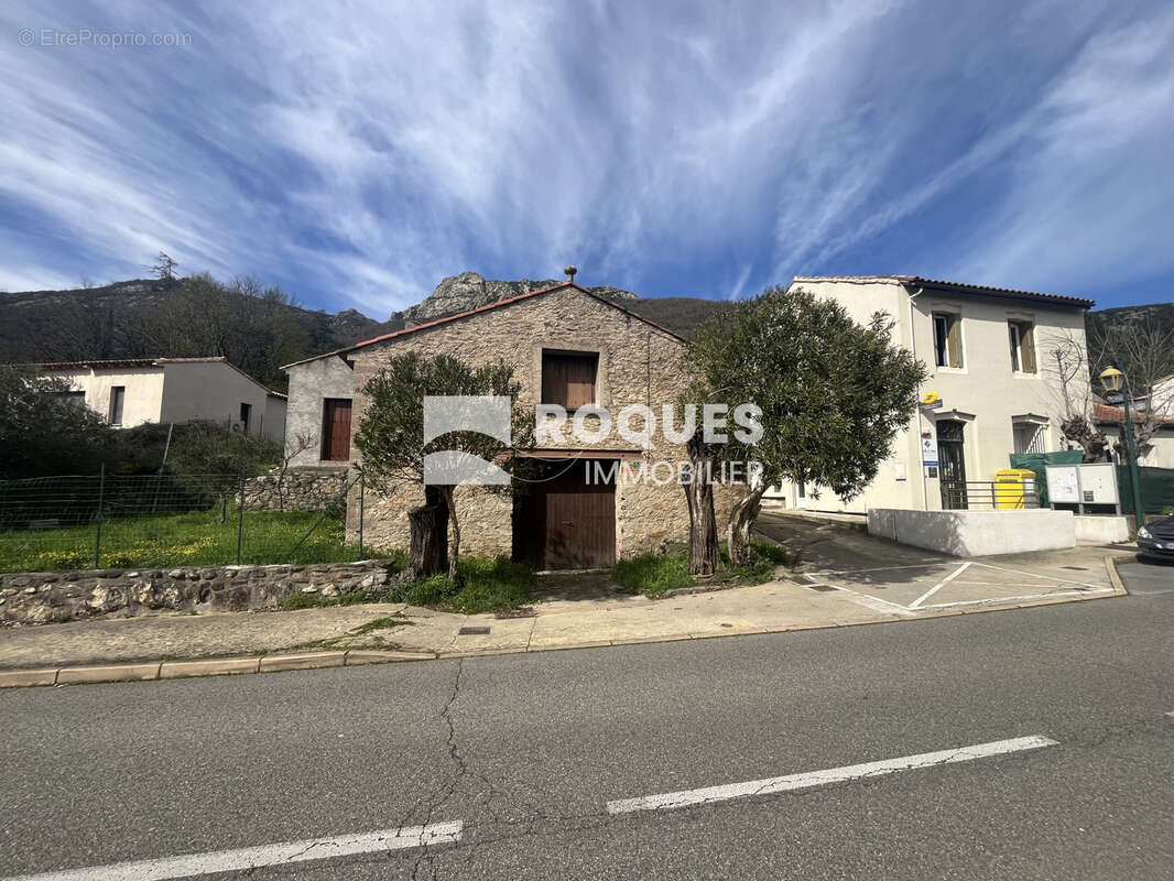 Maison à COLOMBIERES-SUR-ORB