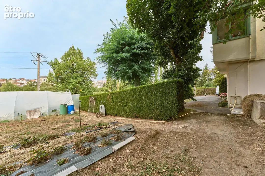 Maison SAINT-PIERRE-MONTLIMART avec vue imprenable - 3 chambres - photo 11
