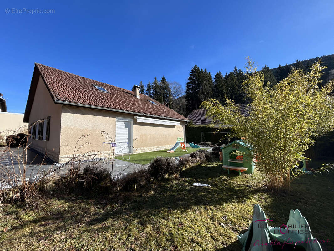 Maison à JOUGNE