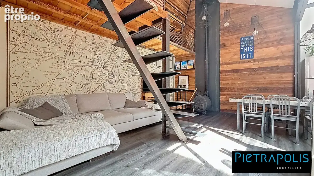 Appartement à CHARBONNIERES-LES-BAINS