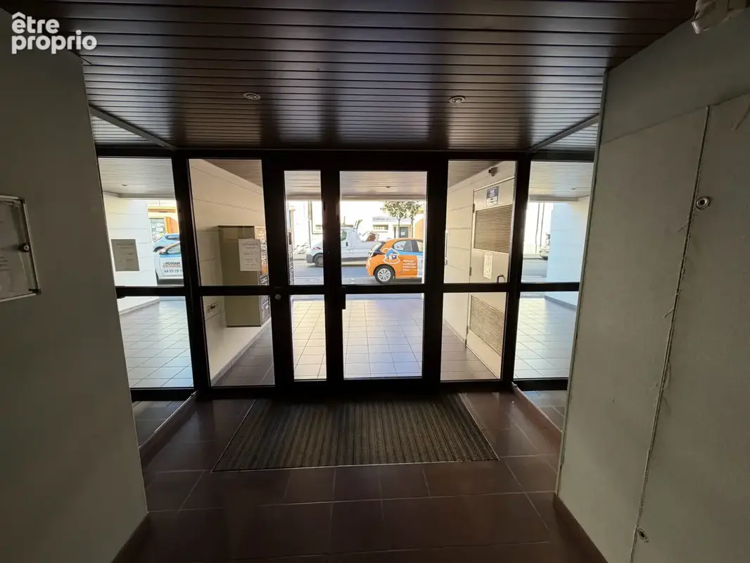 Appartement t3 residentiel - cave - parking privé - photo 8