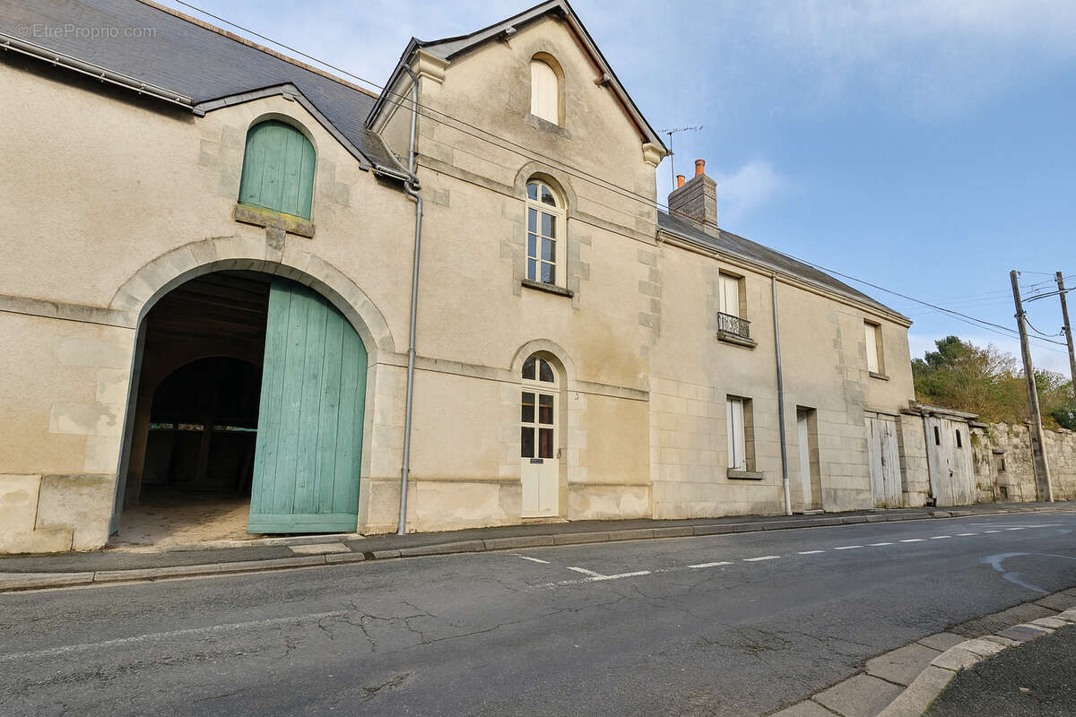 Maison à NEUVY-LE-ROI