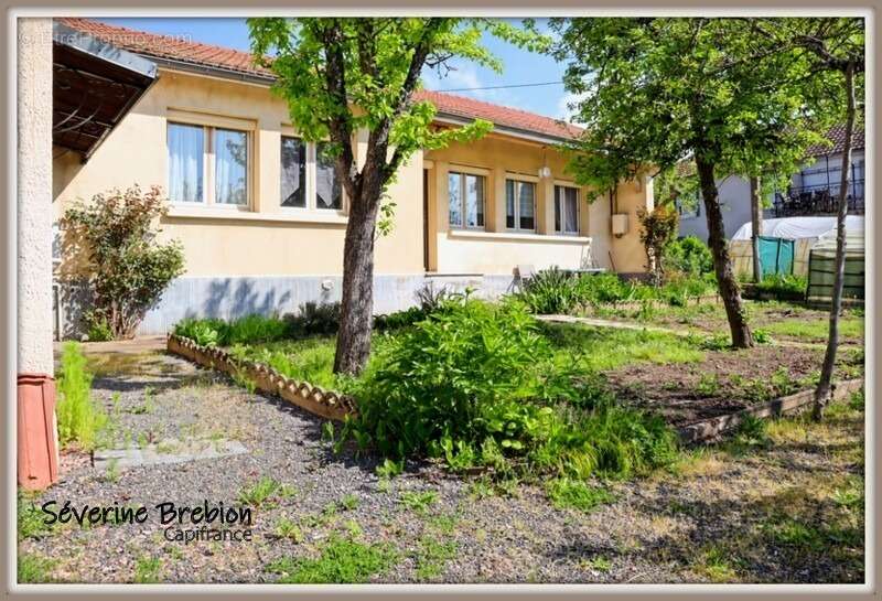 Maison à LA MONNERIE-LE-MONTEL