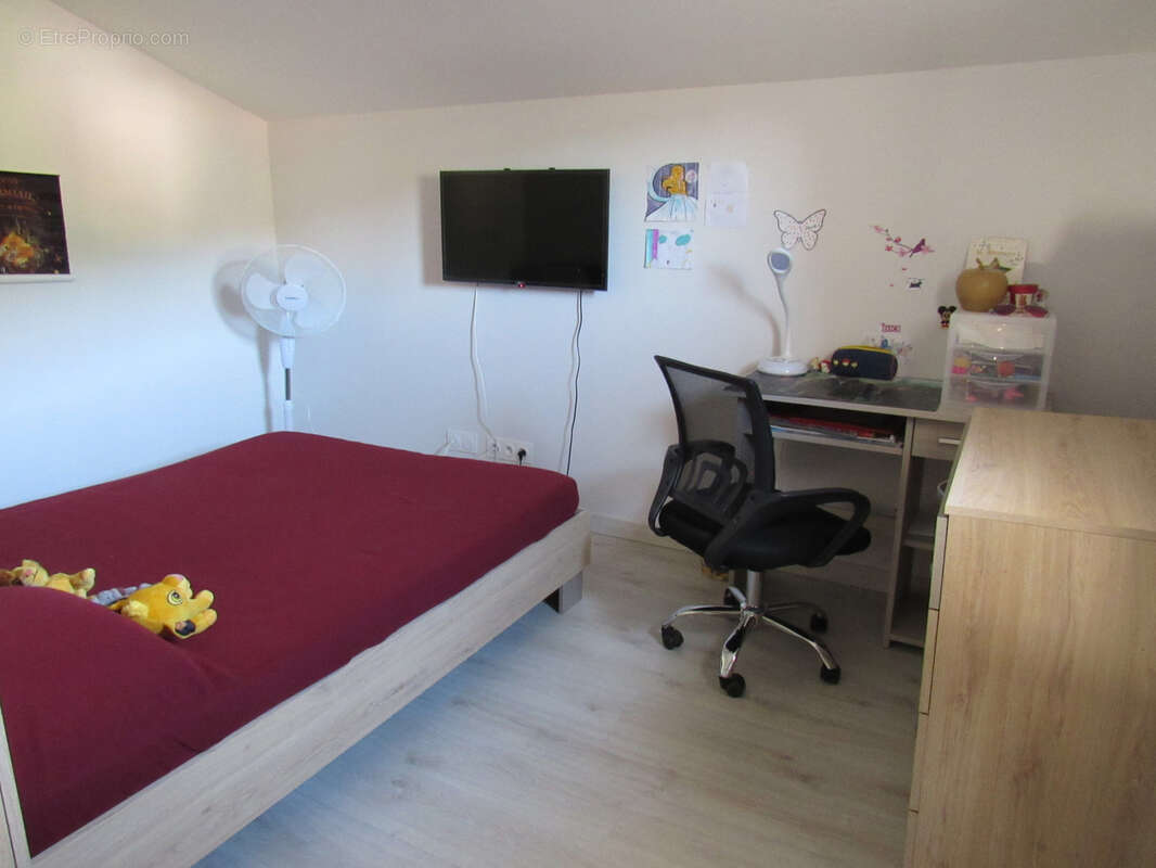 Maison à SERVES-SUR-RHONE