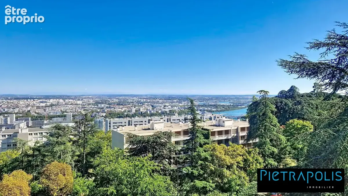 Appartement à SAINTE-FOY-LES-LYON