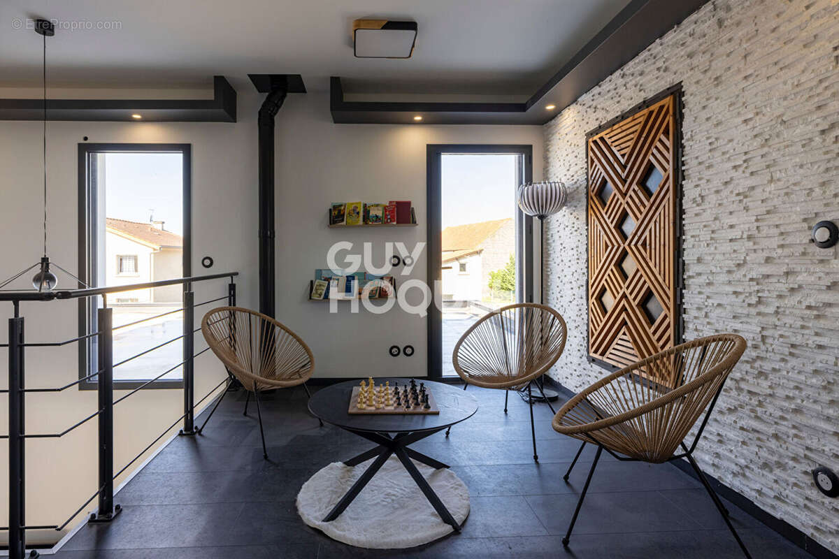Villa de 210m² à Cellule - photo 9