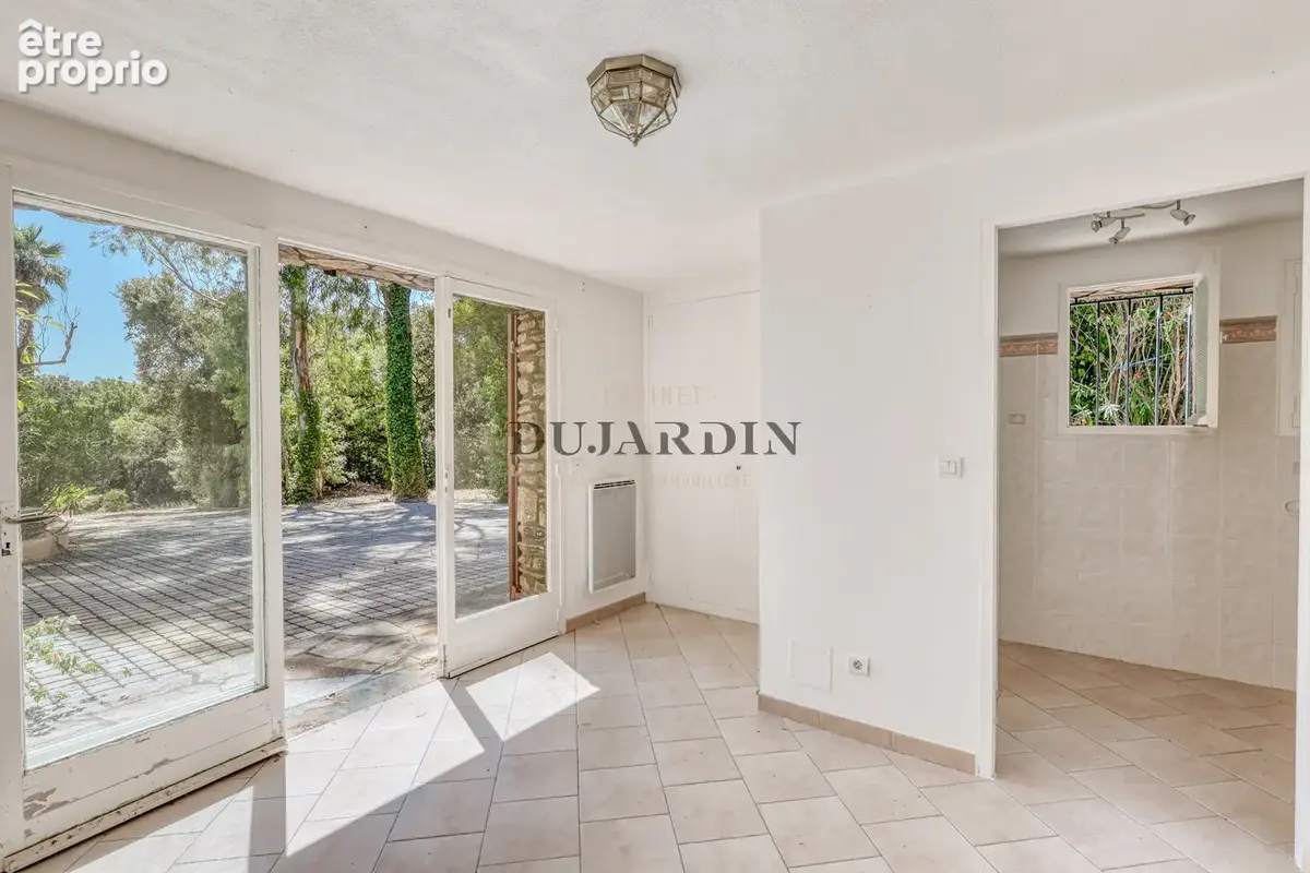 LA CROIX-VALMER   Villa avec piscine et potentiel d'agrandissement, à pied du village - photo 10