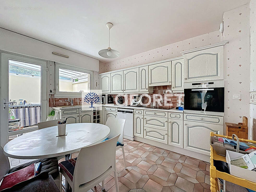 Maison à LE MESNIL-ESNARD