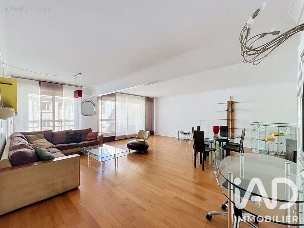 Appartement 104 m² à Paris-15e  - photo 2