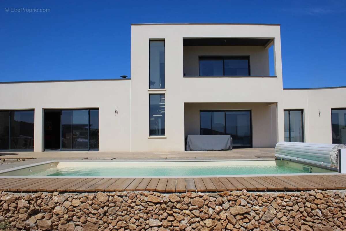 Villa contemporaine d'exception toit terrasse, vue imprenable sur la mer et studio indépendant - photo 34