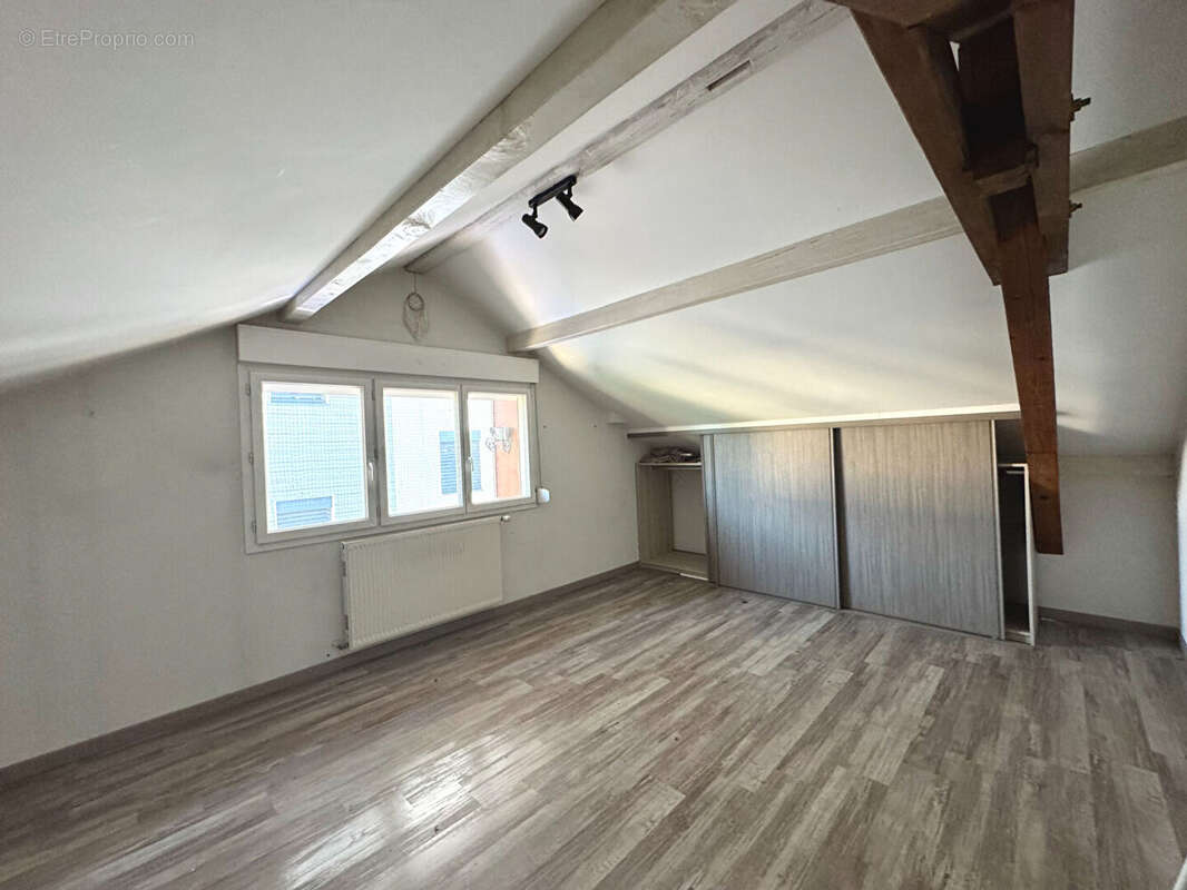 Appartement 123 m² à Ville-La-Grand  - photo 4