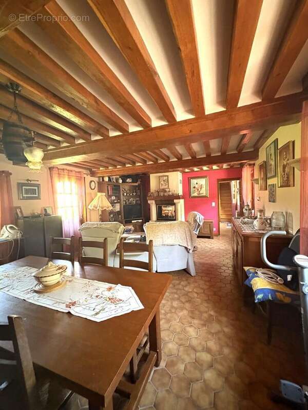 Maison 121 m² à Ouilly-Du-Houley  - photo 2