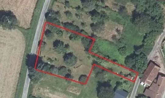 Maison à DOMPIERRE-LES-EGLISES