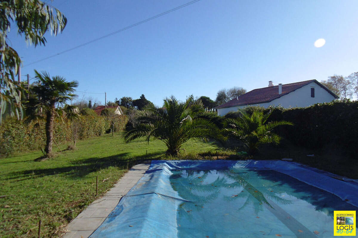 Maison à PORT-DE-LANNE