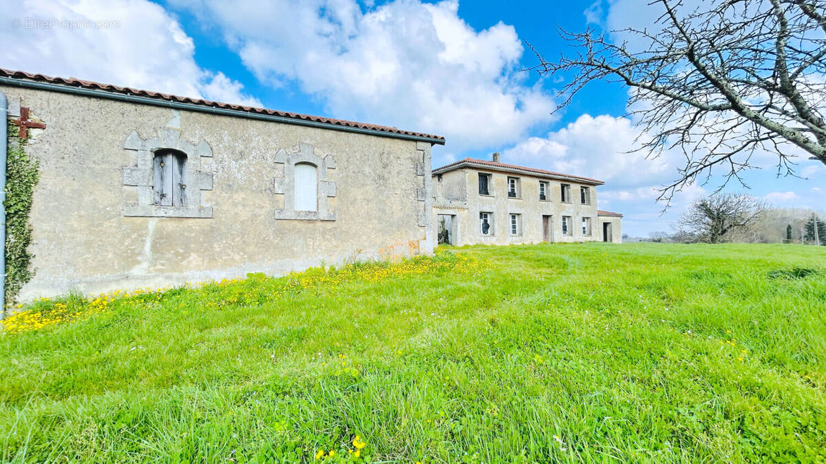 Maison à BLAYE