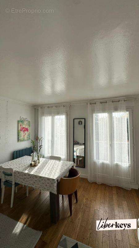 Appartement à SAINT-MAUR-DES-FOSSES