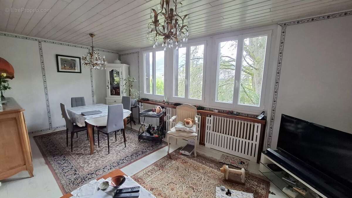 Maison à VIF